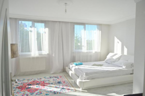 Ahmet Teacher's villa is 6 minutes from the airport